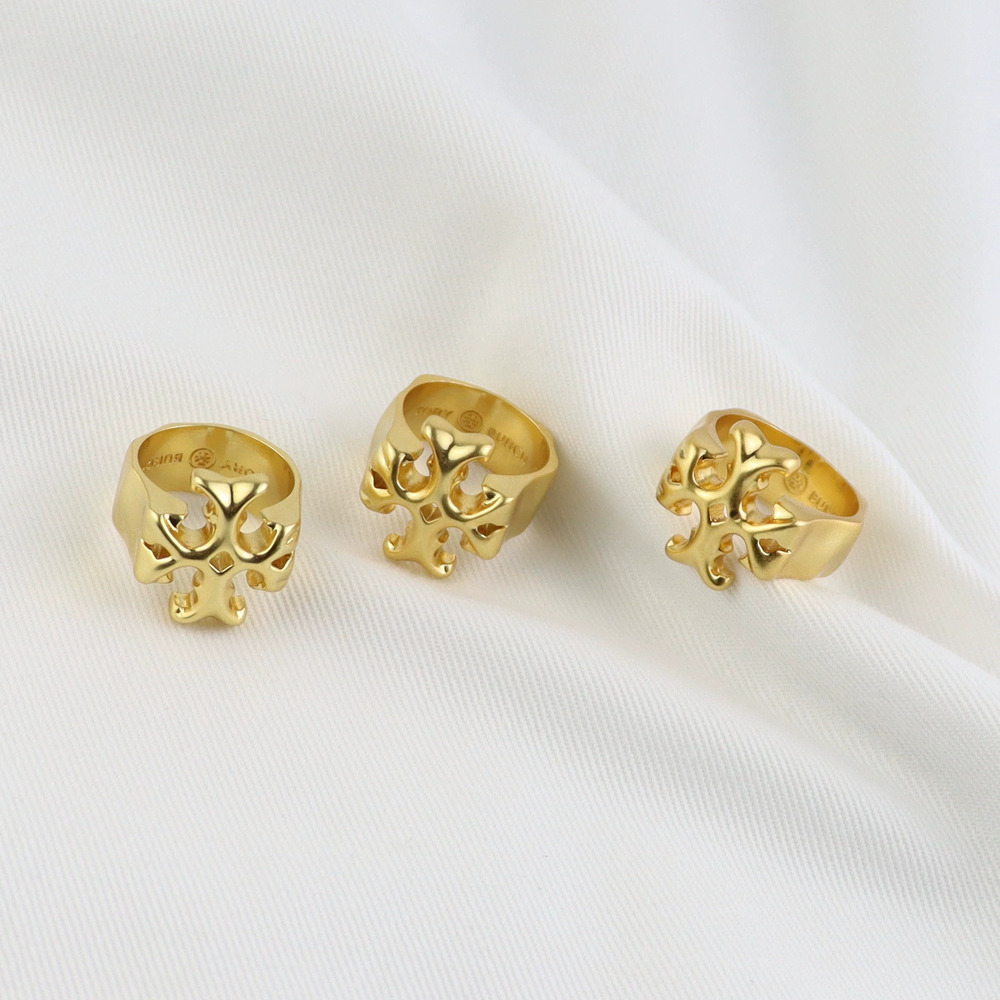 Tory Burch Matte Gold Letter Ring Vintage Matte Finish